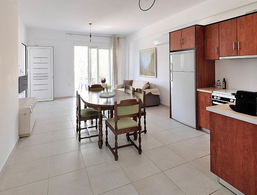 Almira Ghouse Apartment อัลมิโรโปตามอส ภายนอก รูปภาพ